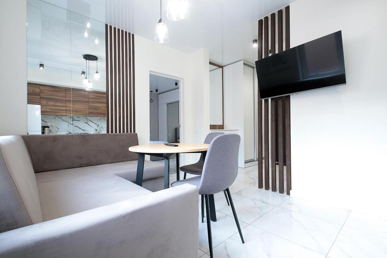 Luxury Nest Lviv Centerアパートメント エクステリア 写真